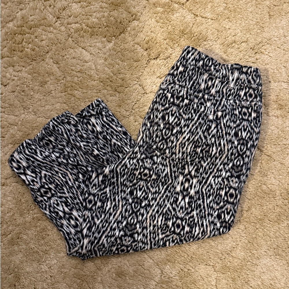 Patterned Capris